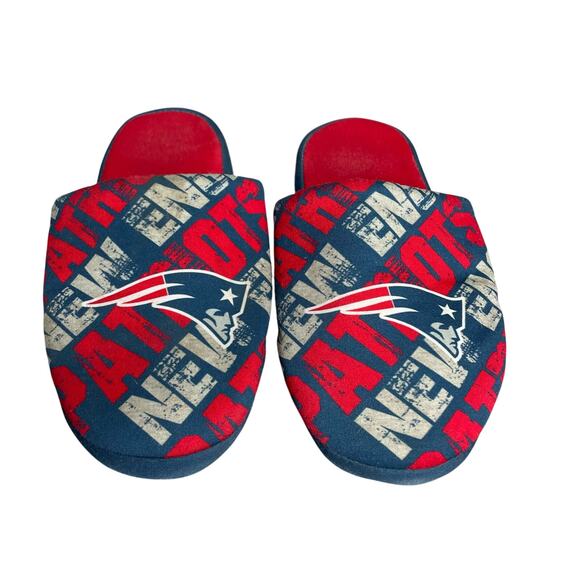 NE Patriot Slip On Slippers Youth 5 6 Clog House Shoes Slip Resistant Sole - Picture 1 of 6